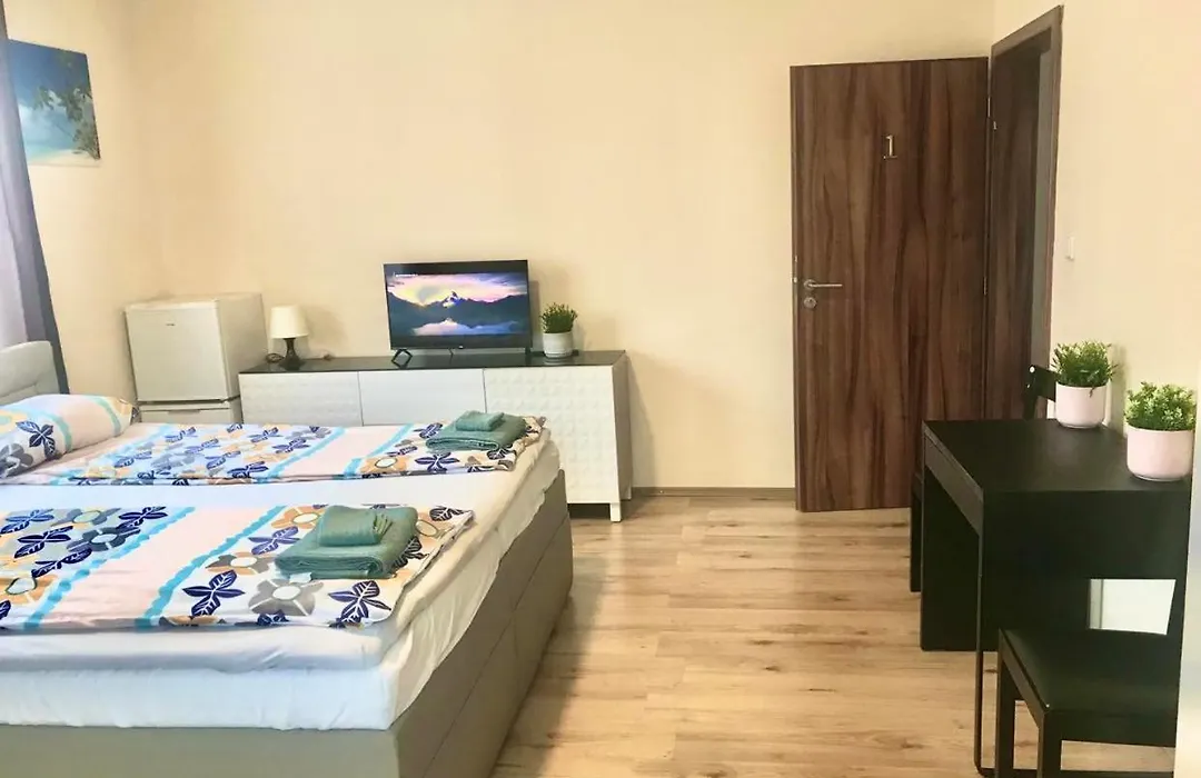 Fresh House-1