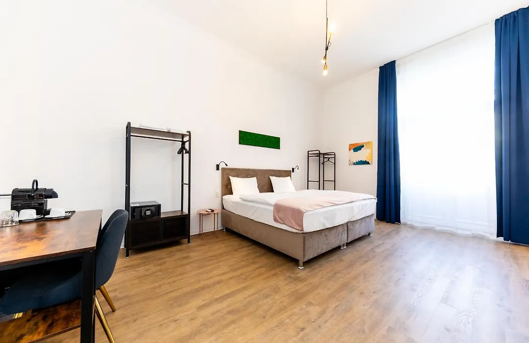 Adagio Downtown Rooms-1