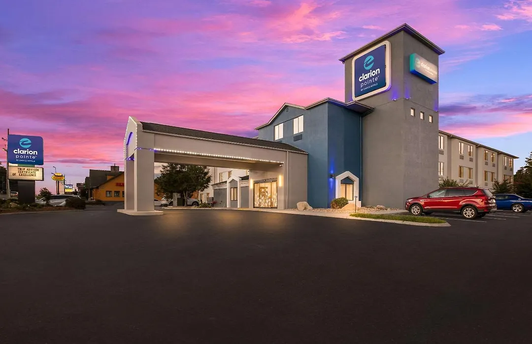 Clarion Pointe Sevierville-Pigeon Forge-1