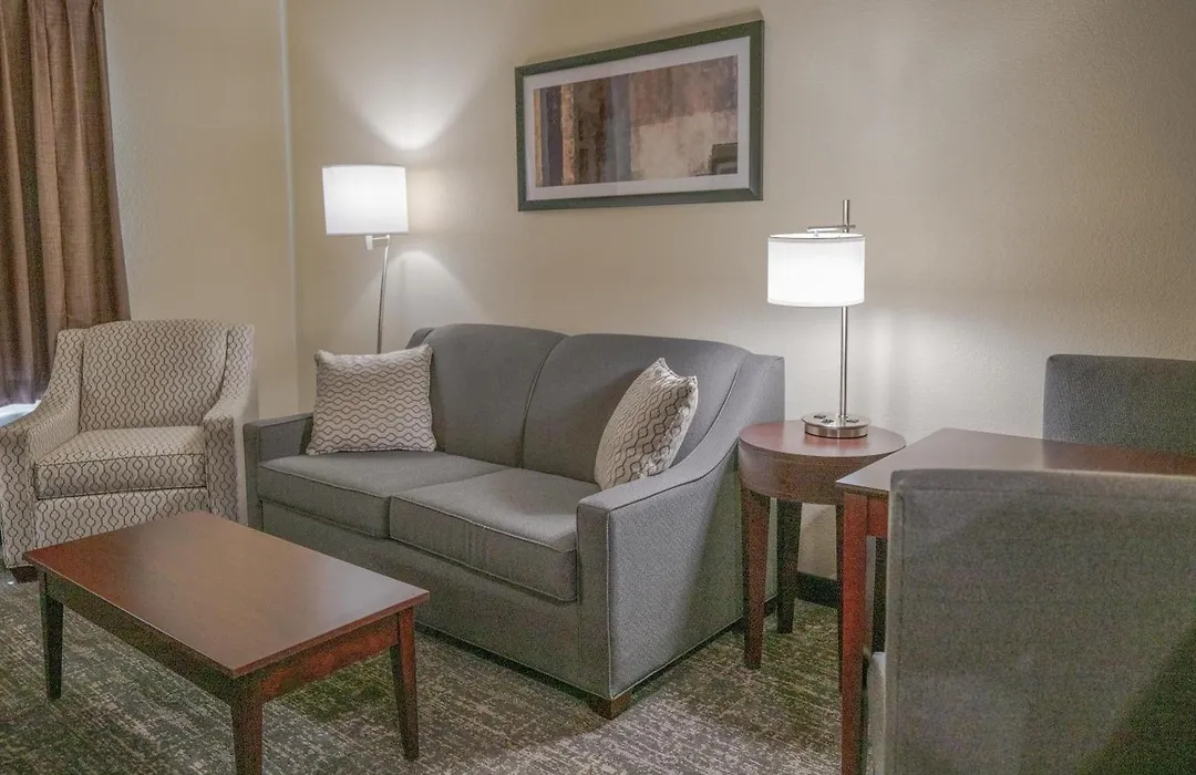 Cobblestone Hotel & Suites - Lamar-1