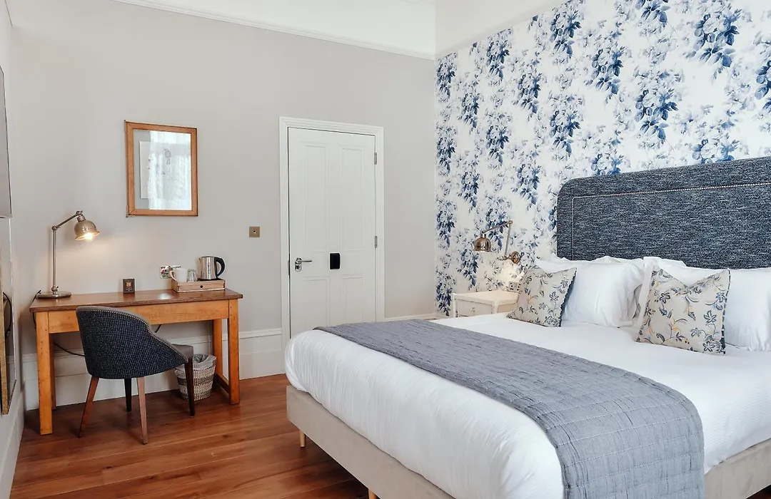 The Black Lion Pub&Boutique Guesthouse-1