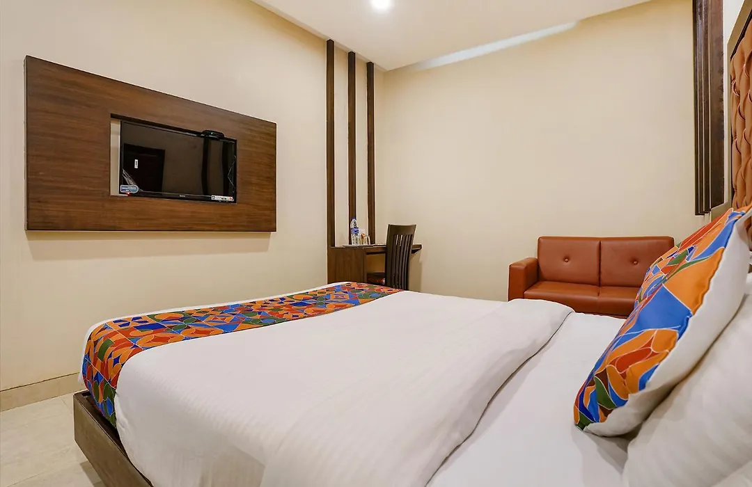 Fabhotel Vertigo Suites-1