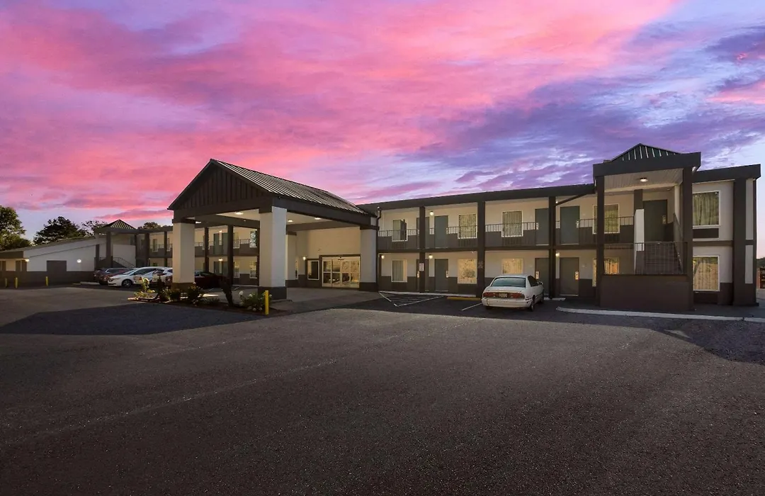Rodeway Inn Commerce-1