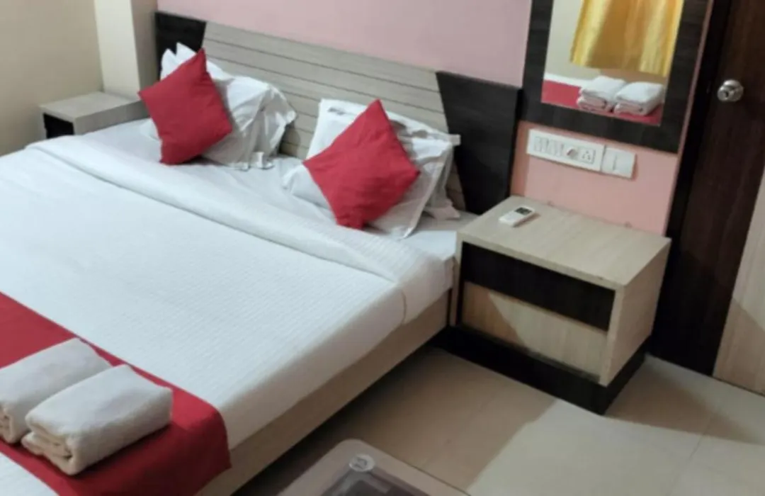Golden Beach Inn Puri Near Sea Beach - Family Comfortable Stay With Parking Facilities-1