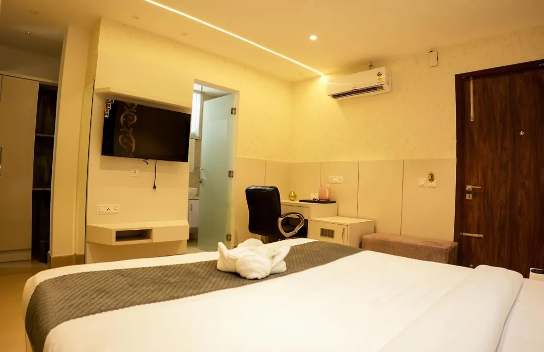 Hotel Lime Tree-1