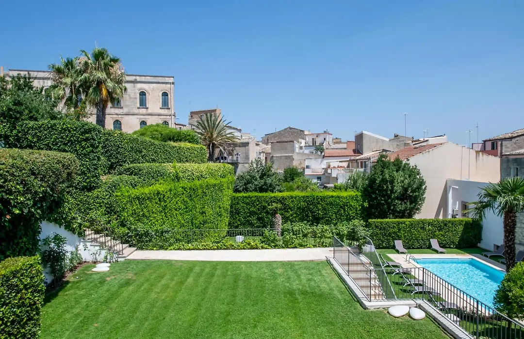 Villa Del Lauro-1