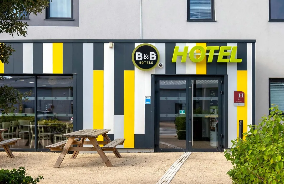 B&B Hotel Niort Marais Poitevin Est-1