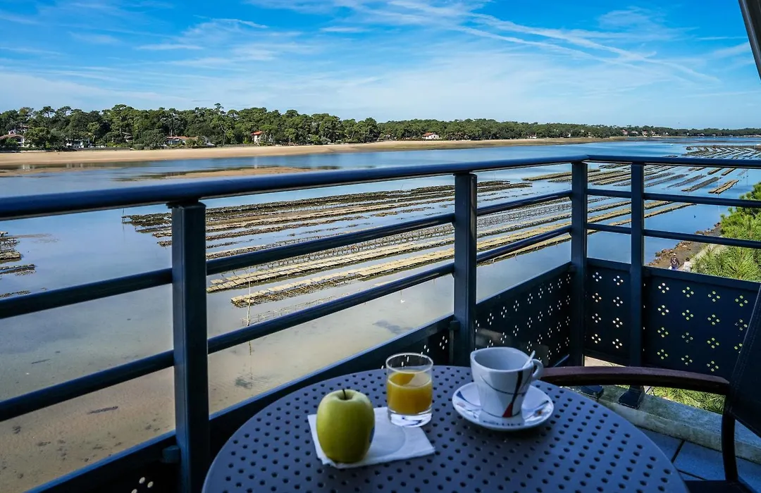 Hotel Le Pavillon Bleu-1