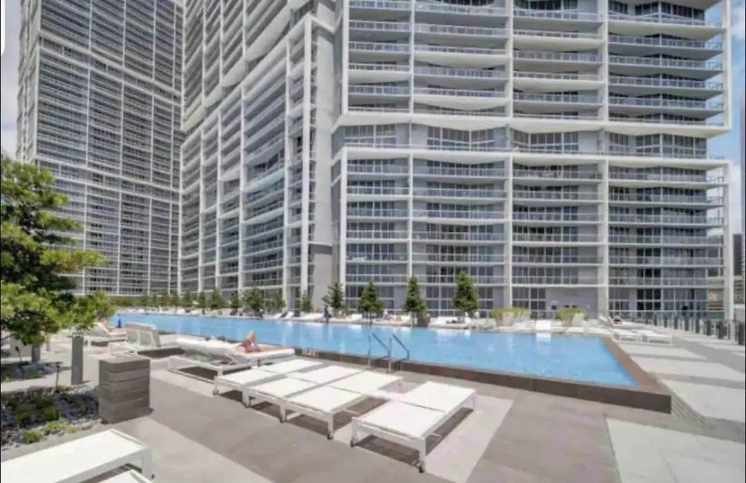 *W Icon Brickell- Luxury 2Br Highrise Corner Condo**-1