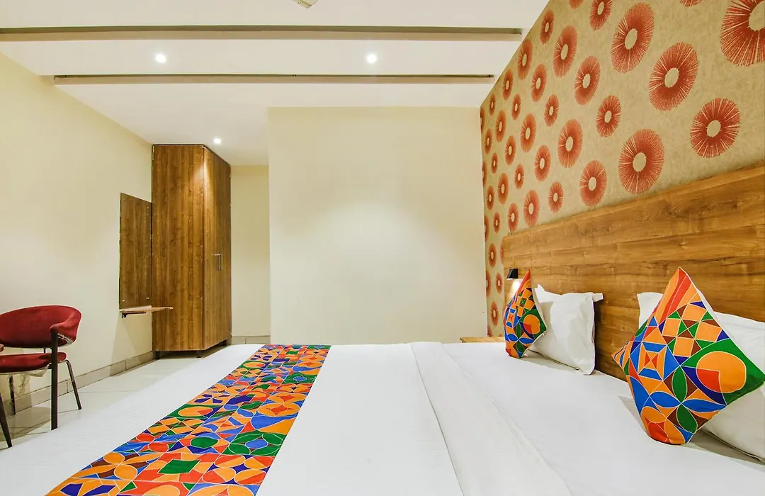 Fabhotel Golden Glory-1