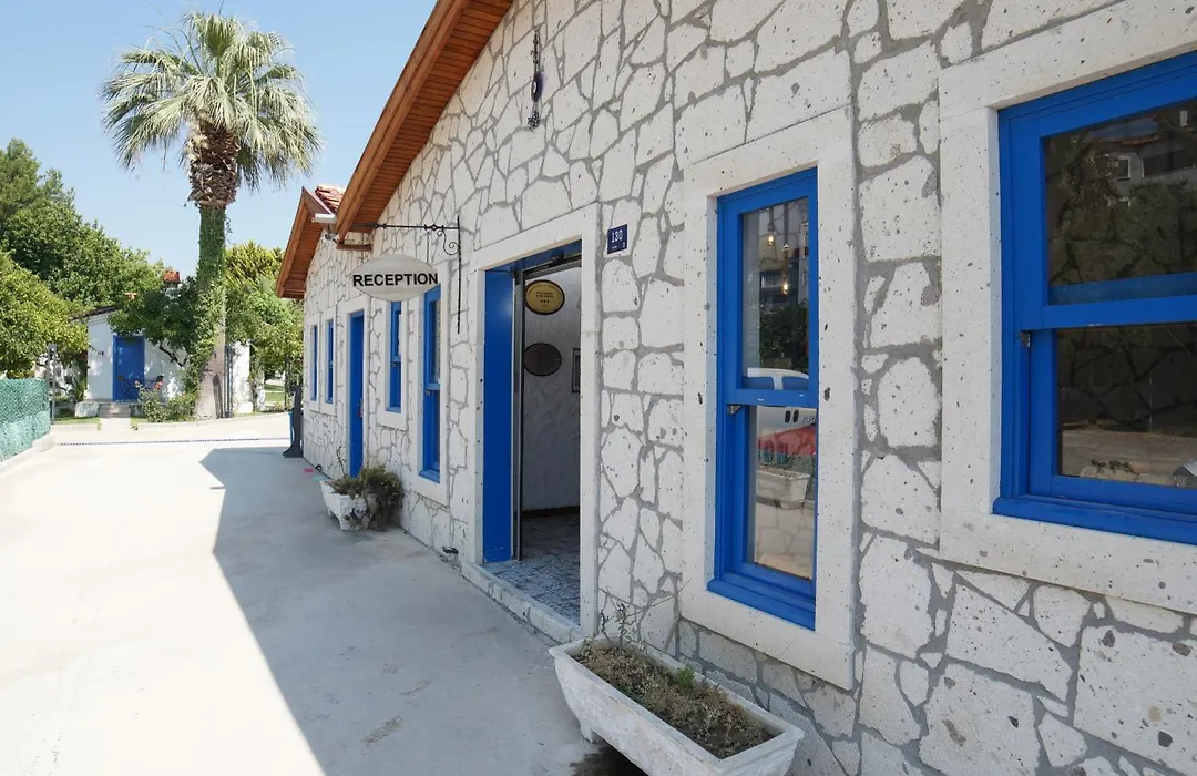 Risus Garden Marina Hotel-1
