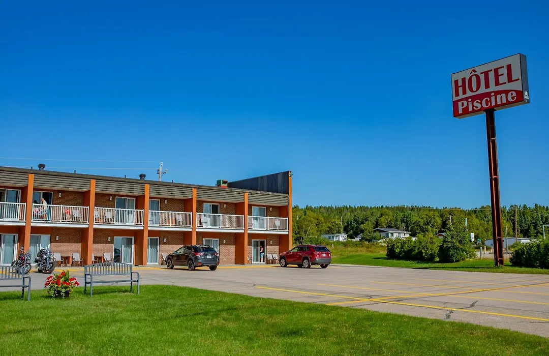 Complexe Hotelier Escoumins-1