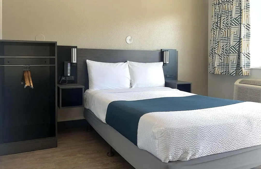 Motel 6-Tulare, Ca-1