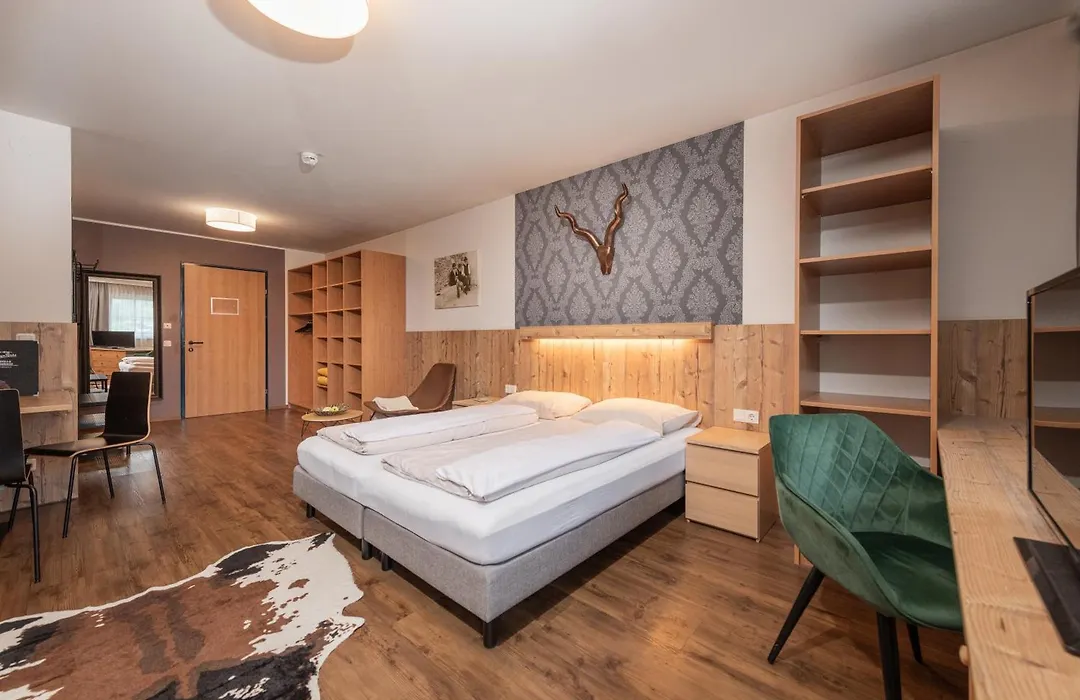 AlpenParks Hotel MONTANA-1