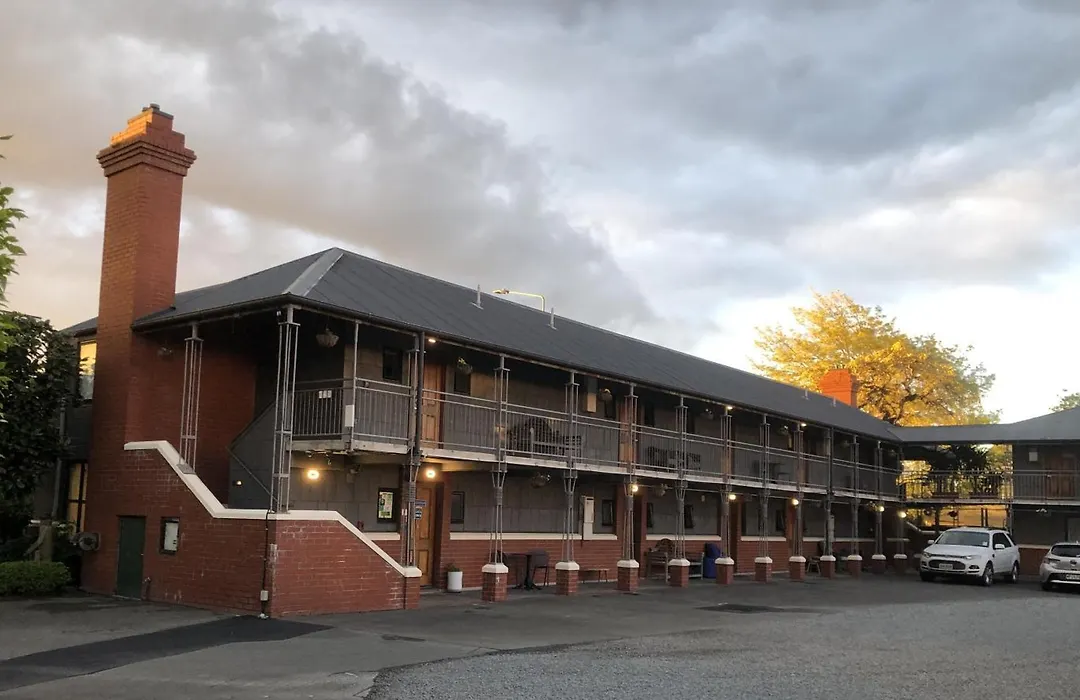 Country Glen Lodge-1