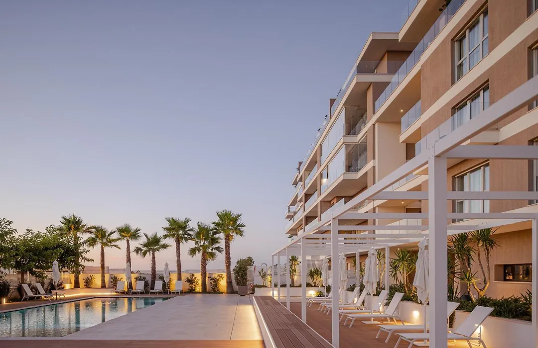 B21 Lifestyle Hotel-1