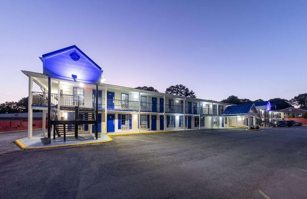 Days Inn By Wyndham Lincolnton-1