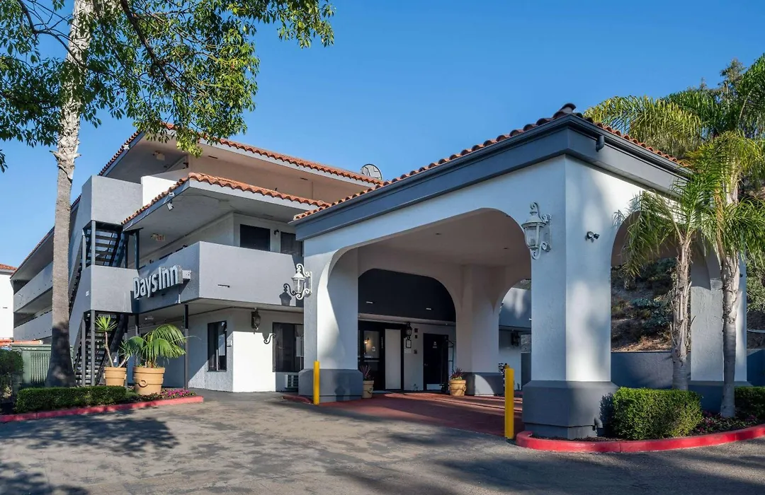 Days Inn By Wyndham Encinitas Moonlight Beach-1
