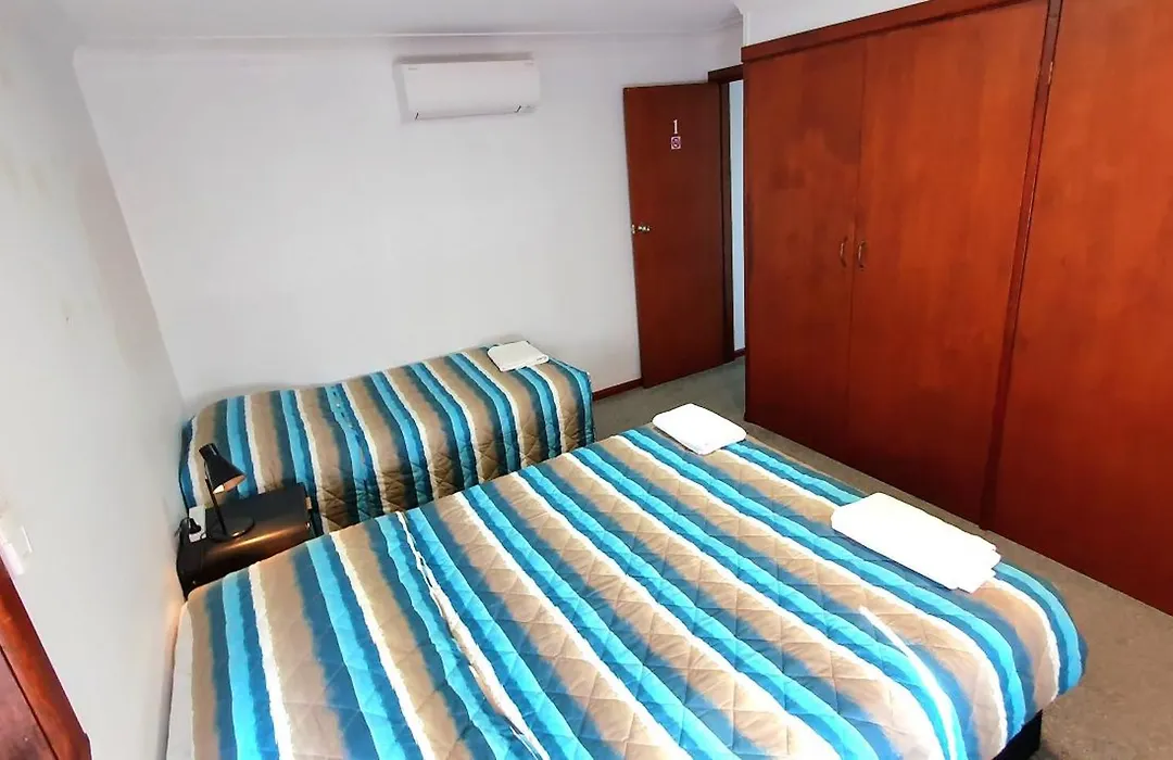 Goldrush Motel Young Cbd-1