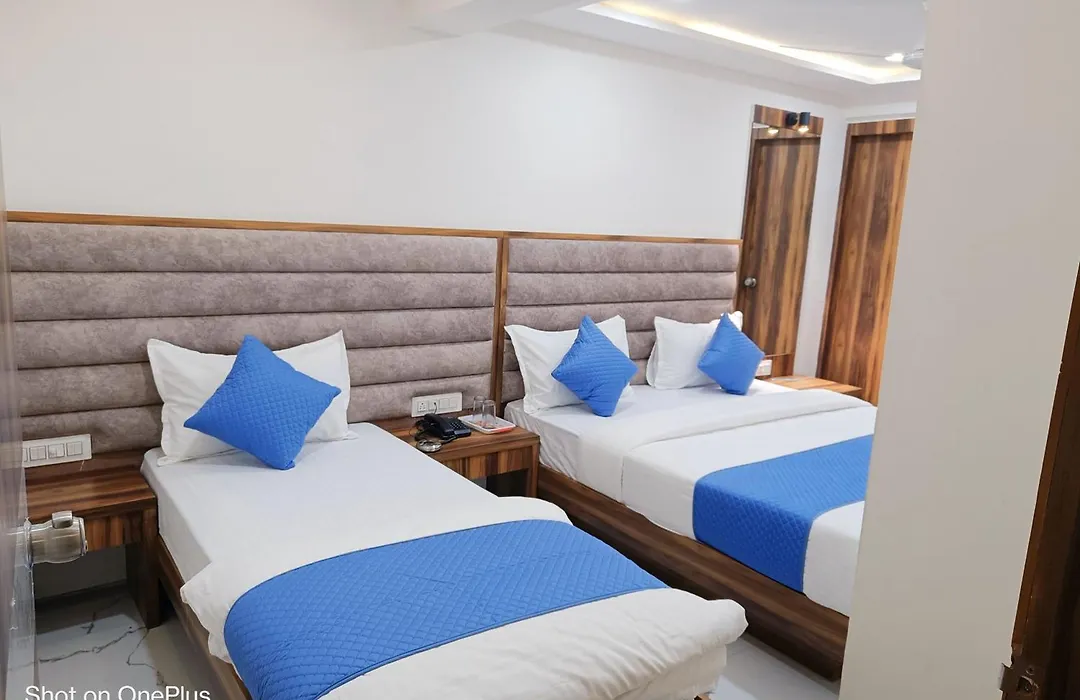 Hotel Royal Grand-1