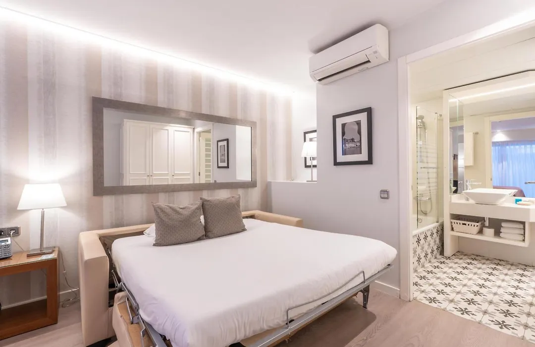 Serennia Fira Gran Via Exclusive Rooms-1