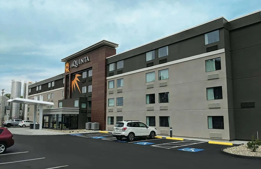 La Quinta Inn & Suites By Wyndham Portland Dt Maine Med-1
