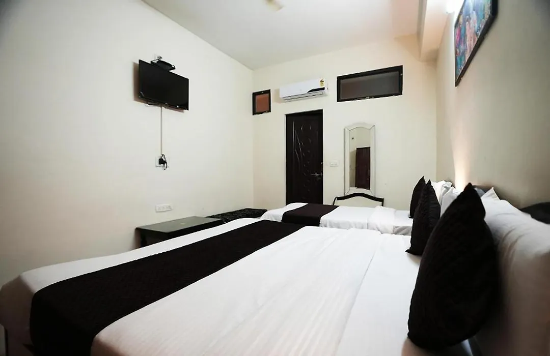 Hotel Lotus Inn Near Udaipur City Railway Station-1
