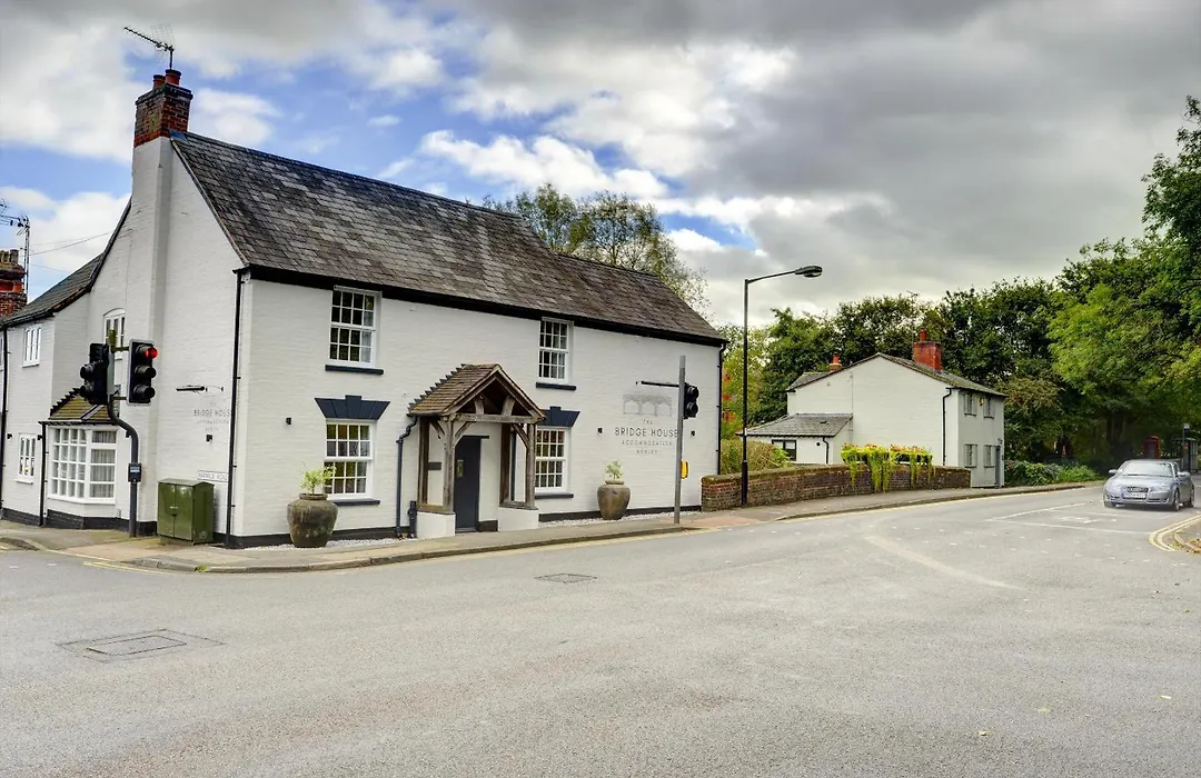 The Bridge House Henley-1