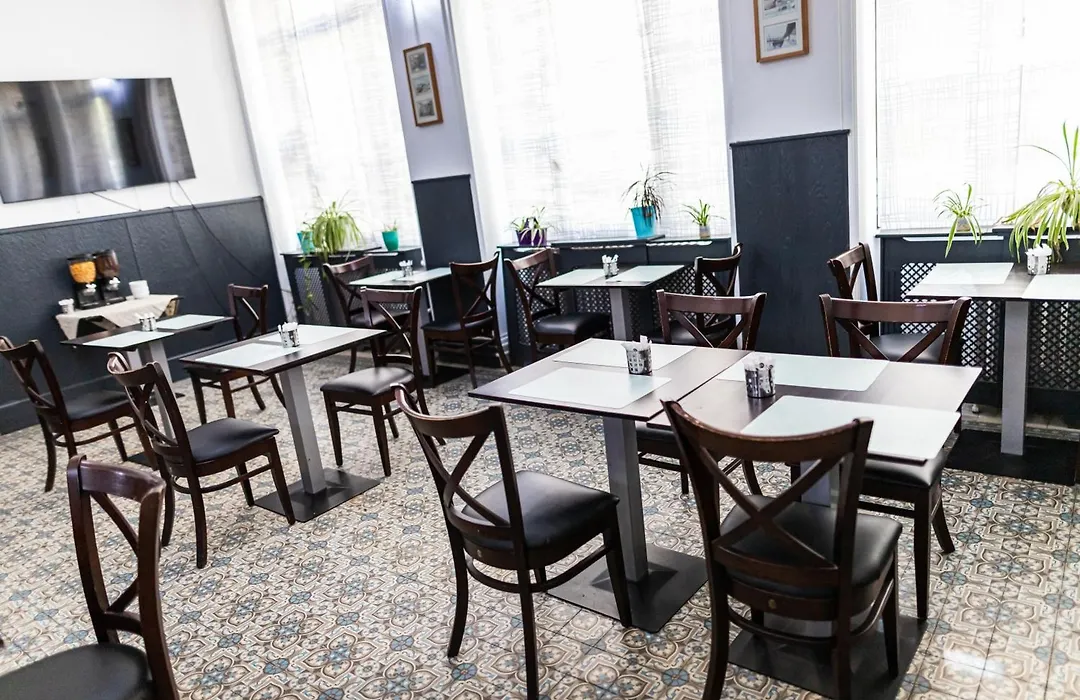 Hotel Du Dauphine-1
