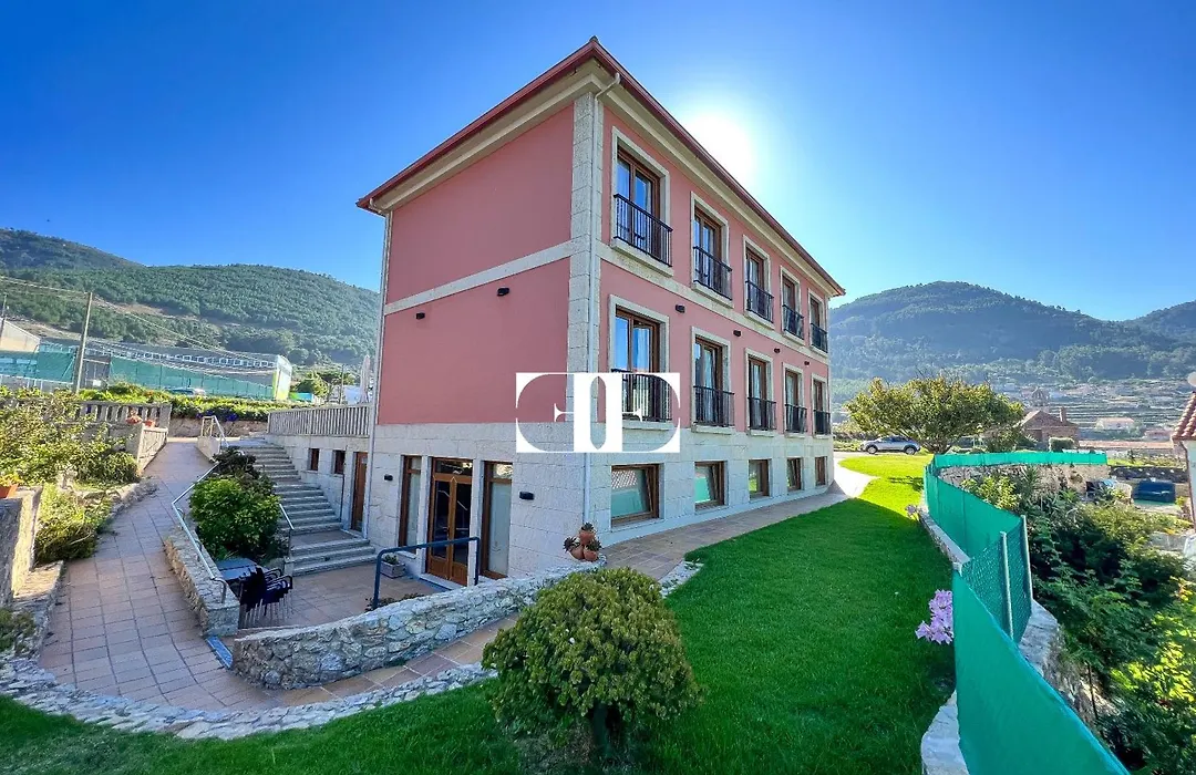 Hotel A Raina-1