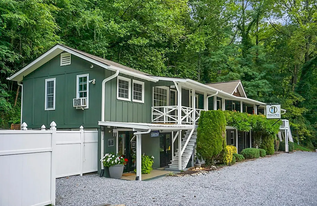 Hickory Falls Inn-1
