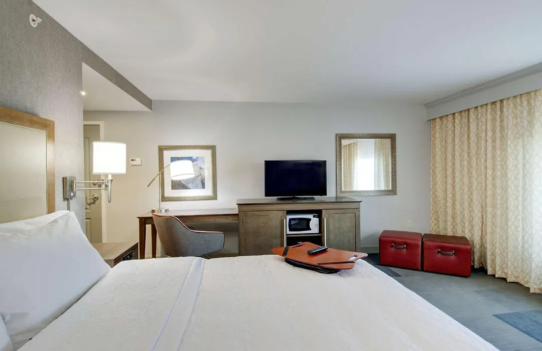 Hampton Inn & Suites Springfield Downtown-1