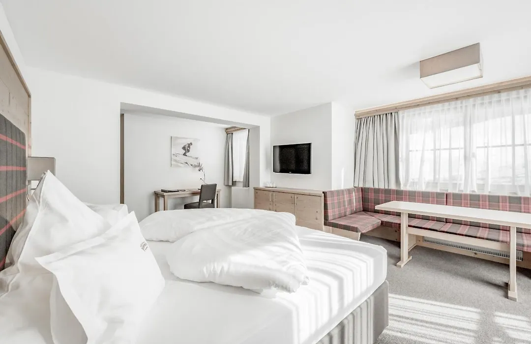 Hotel Jenewein-1