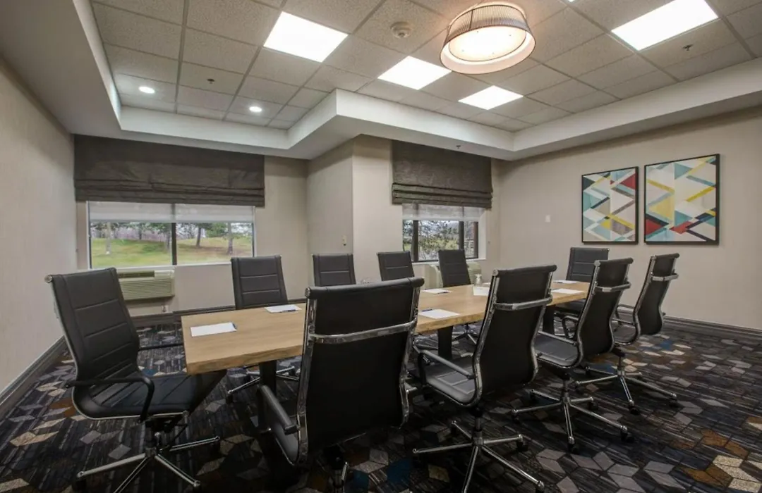 Four Points By Sheraton St. Catharines Niagara Suites-1