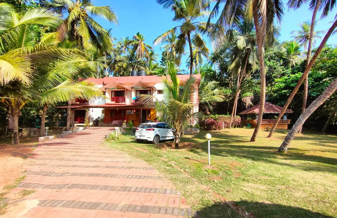 Club 7 Beach Resort-1