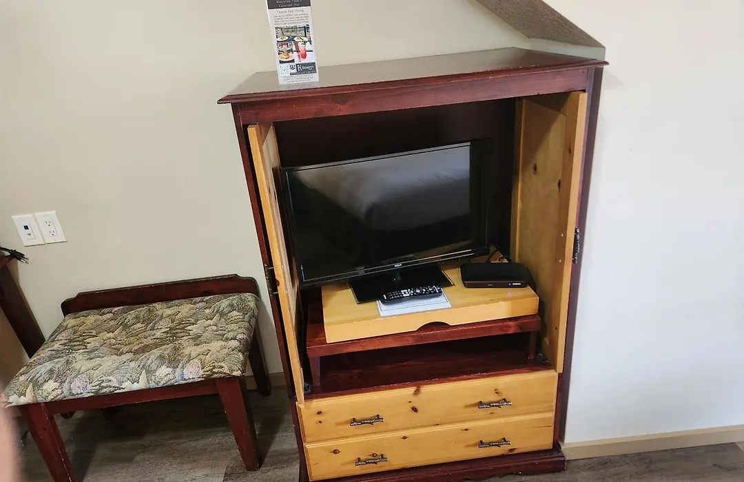 Waterton Lakes Lodge Resort-1