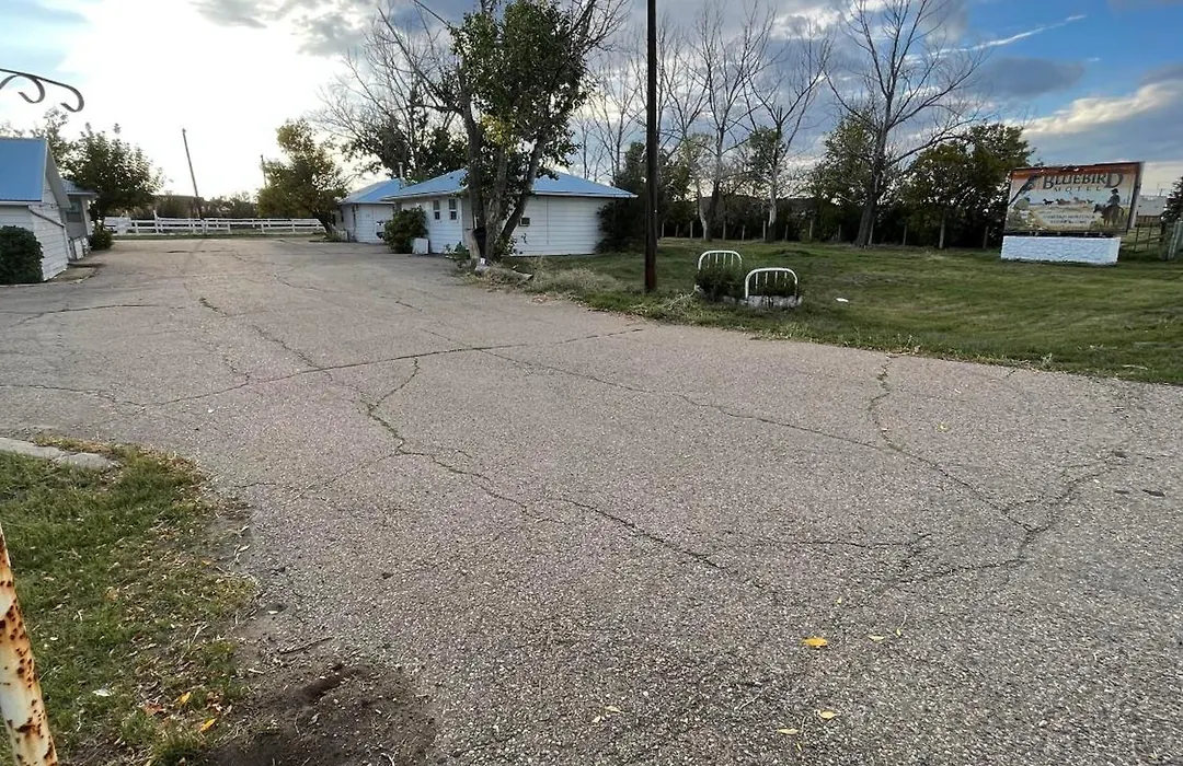 Bluebird Motel-1