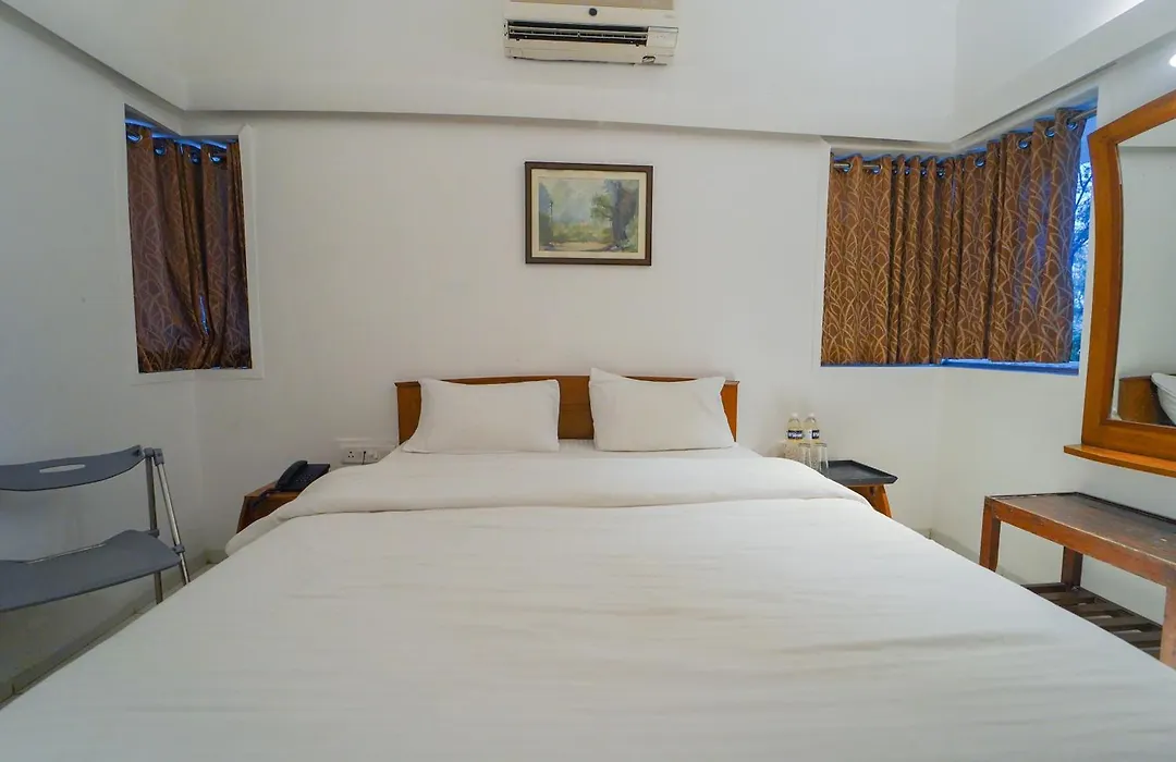 Hotel Signature Crest Near St Joseph'S Catholic Church, Panchgani-1