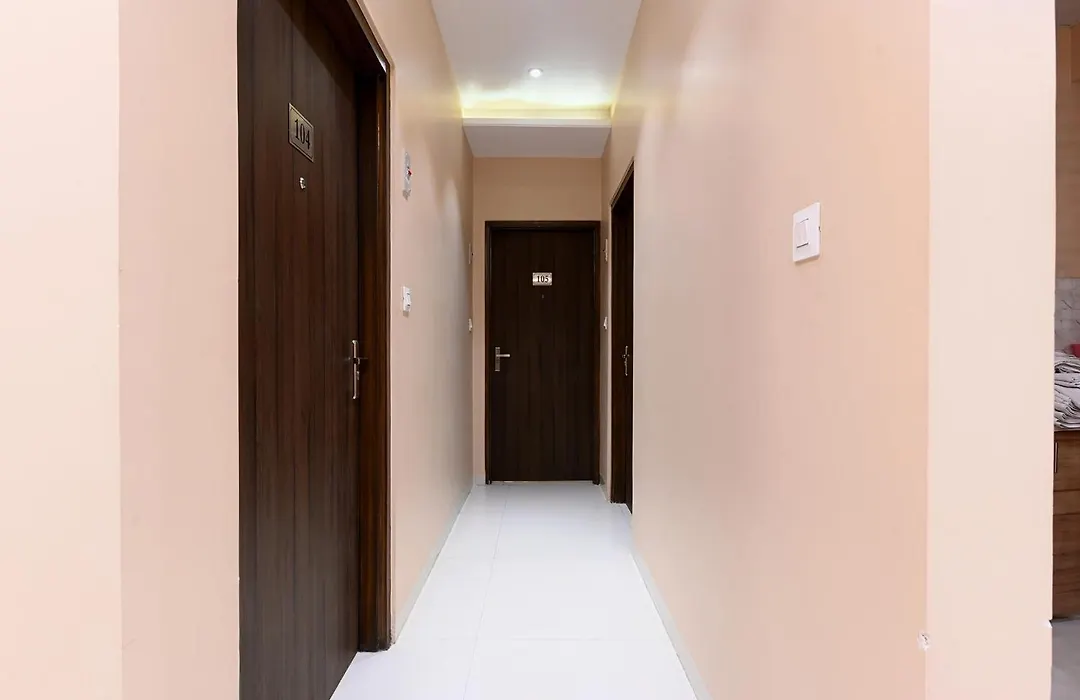 Fabhotel 7Th Crossing-1