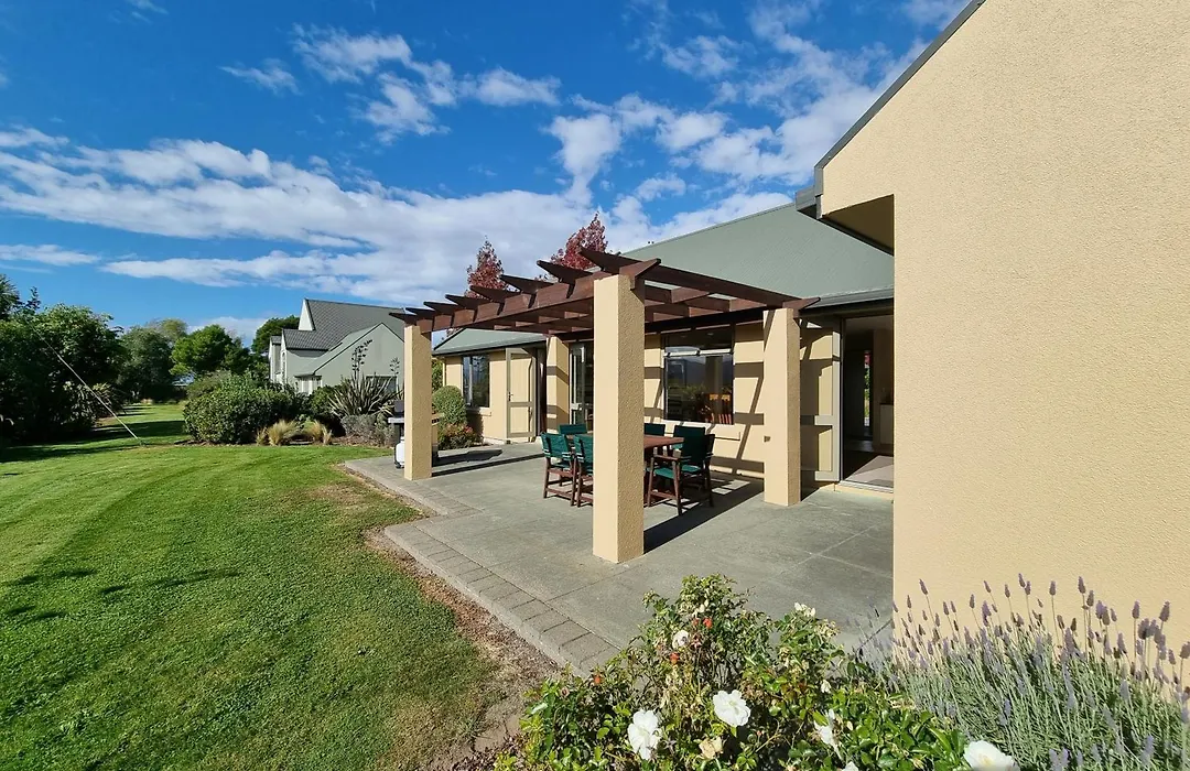 Vintners Retreat-1