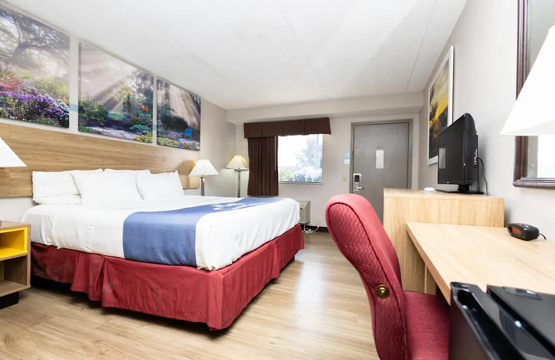 Days Inn By Wyndham Dayton Huber Heights Northeast-1