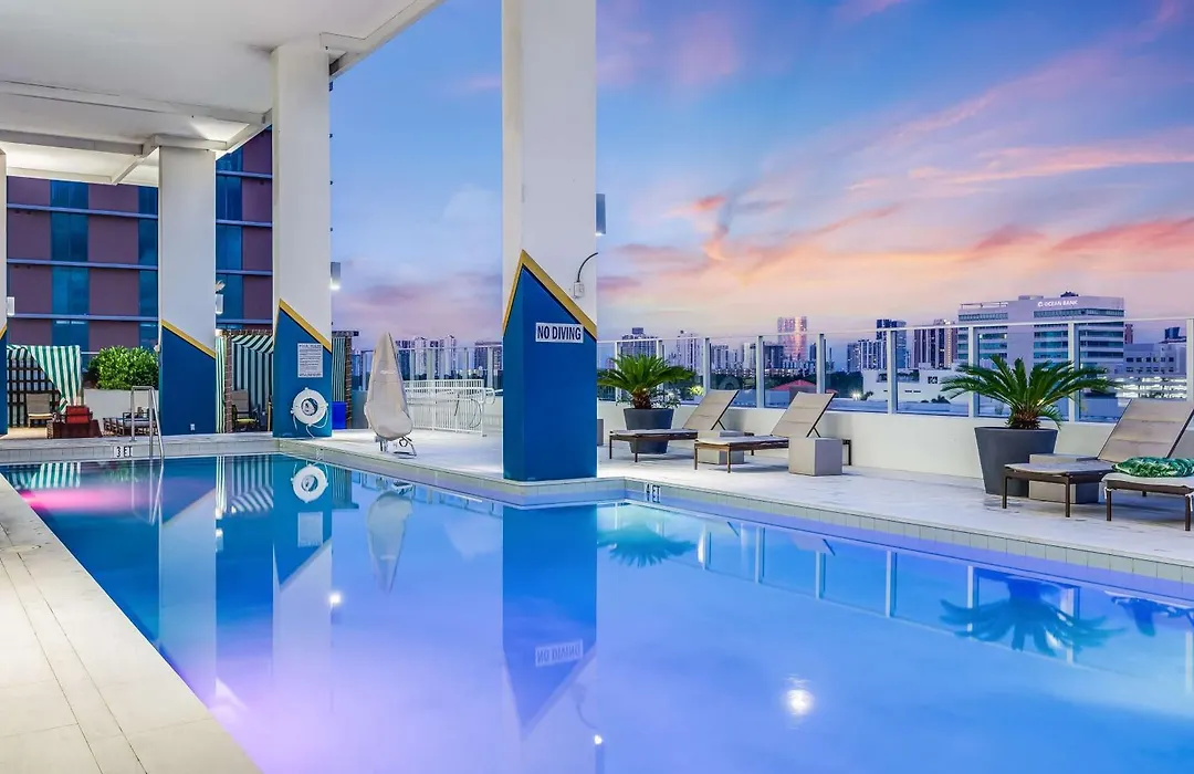Serena Hotel Aventura Miami, Tapestry Collection By Hilton-1