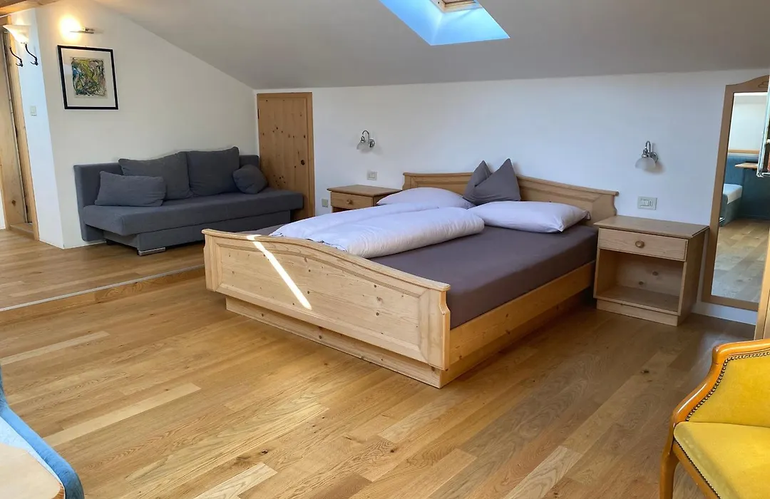 Garni Residence Trocker-1