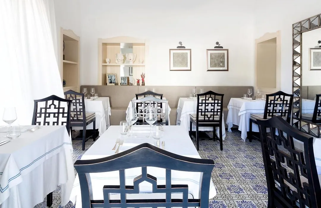 Hotel Canasta-1