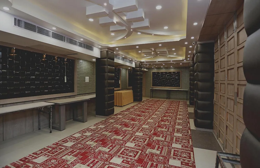Kamat Inn-1