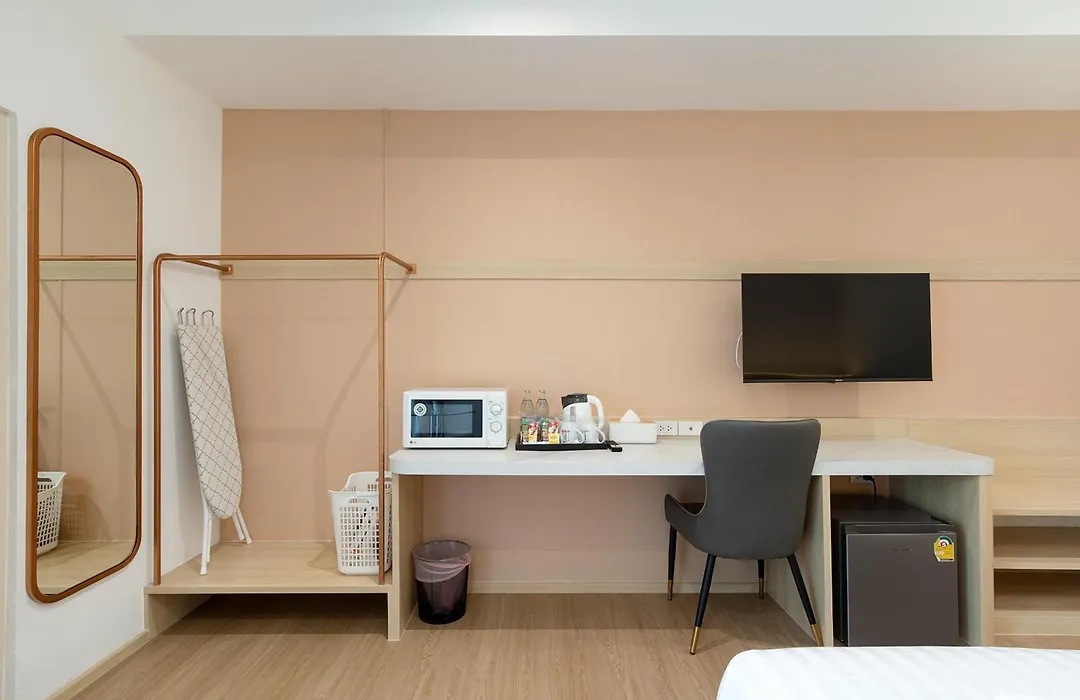 Riski Residence Ngamwongwan-1