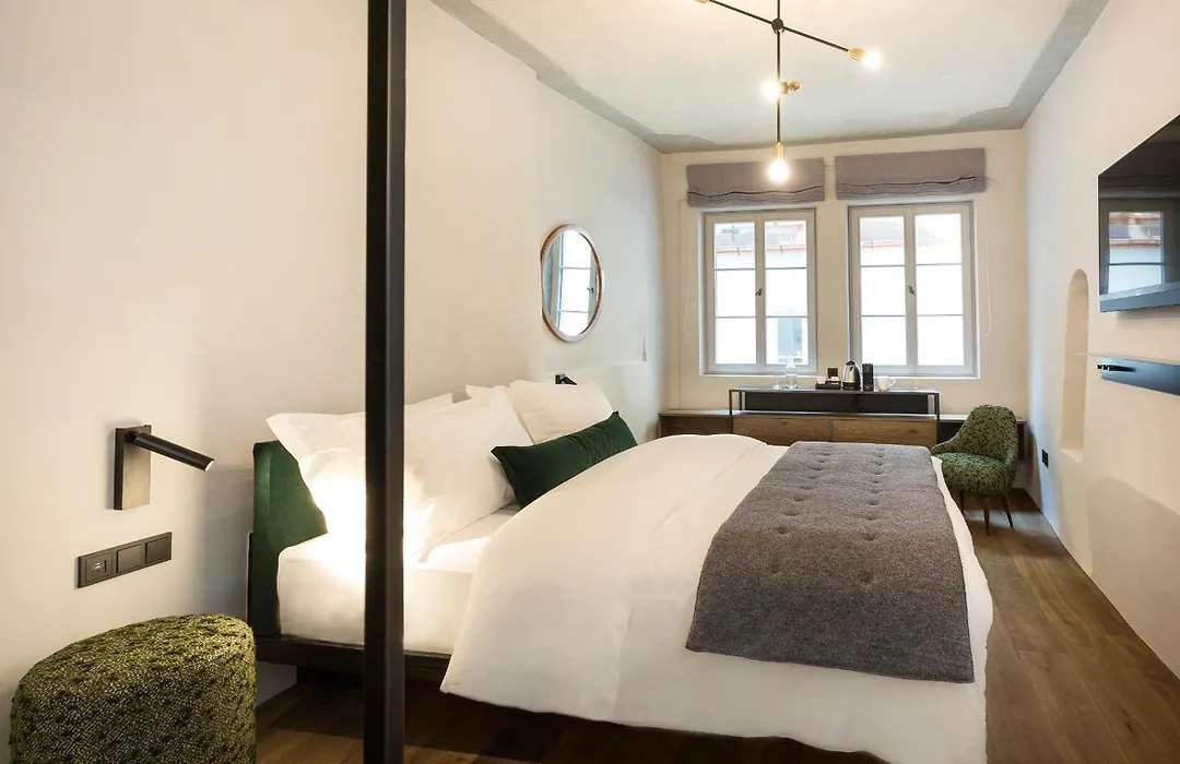 Goldenstern Townhouse-1