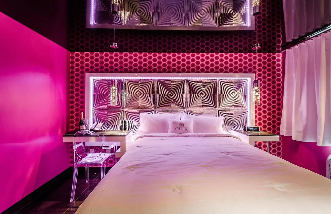 Olux Hotel-Motel-Suites-1