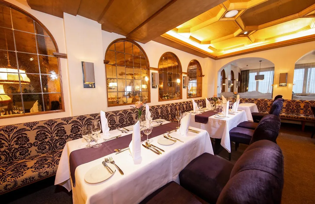 Hotel Alpina Deluxe-1
