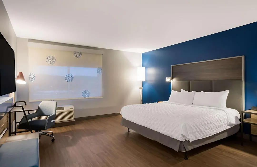 Tru By Hilton Traverse City-1